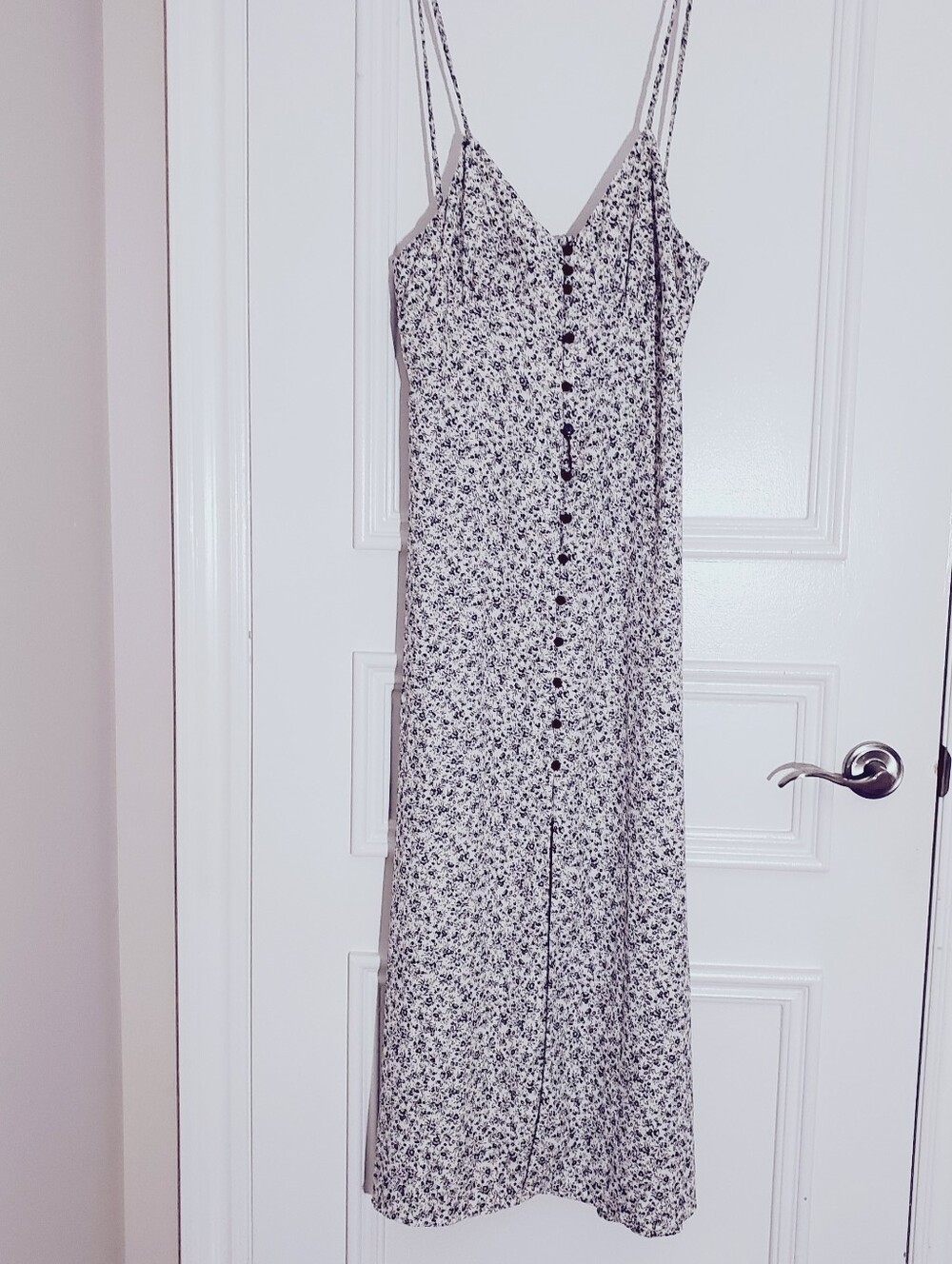 Vintage Style Black/White Floral Button-Front Maxi Dress - Picture 10 of 10